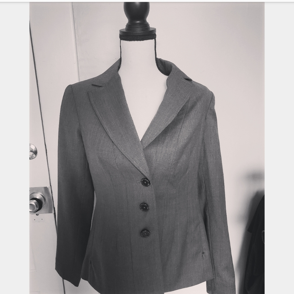 Doncaster heather gray Blazer. Pinstriped lining.